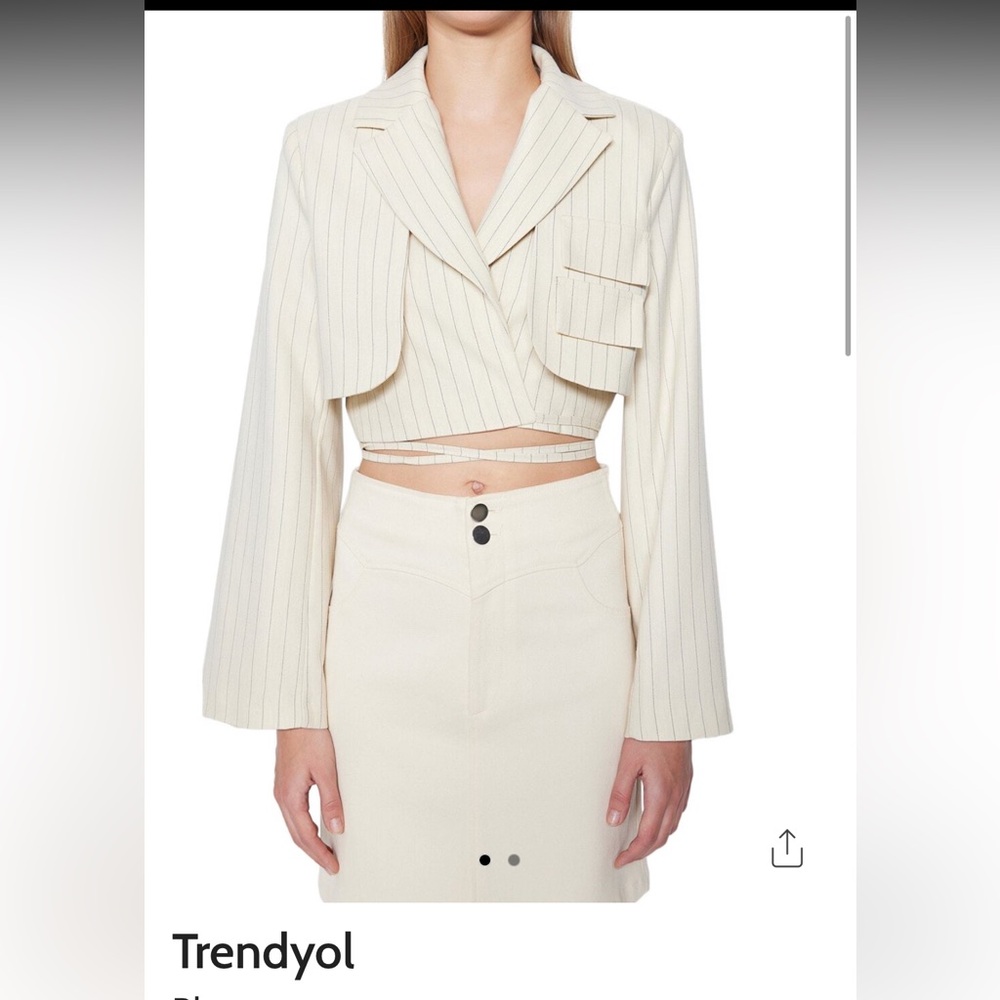 Trendyol Crop Beige Blazor Sz 42 nwt
